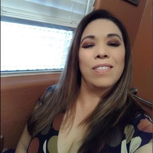 Meet your Posher, Leticia